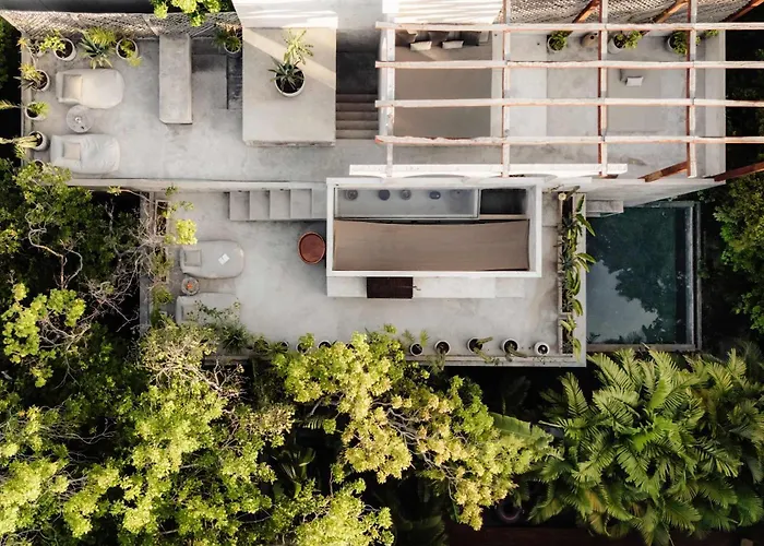 Shalva & Aviv Iconic 200m Villa *